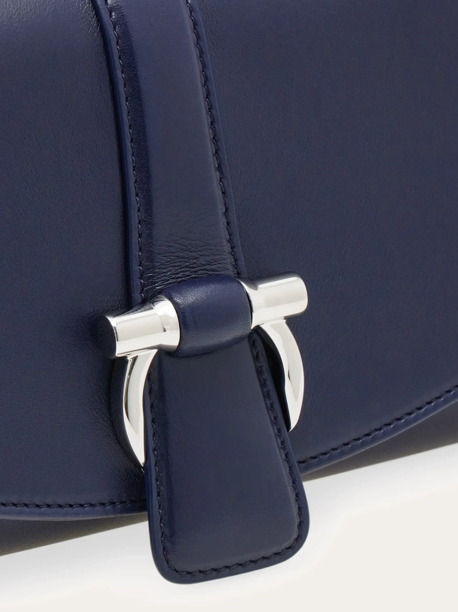 Ferragamo Mia crossbody bag (XS) - Women