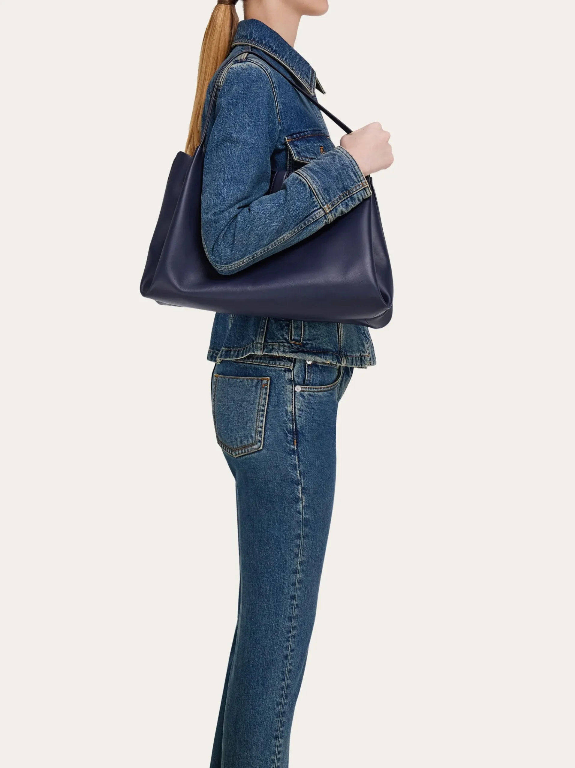 Ferragamo Mia tote bag (L) - Women