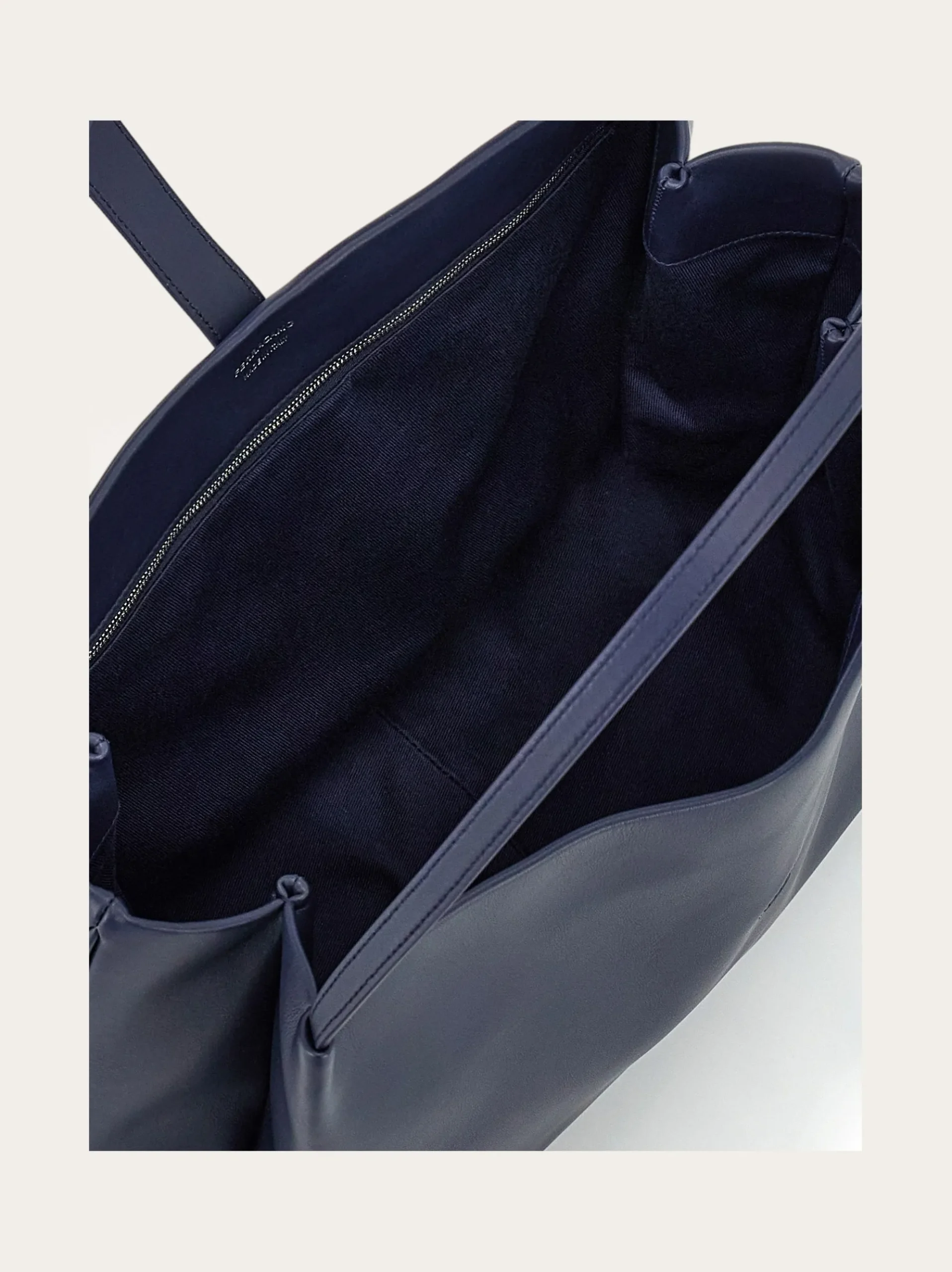 Ferragamo Mia tote bag (L) - Women