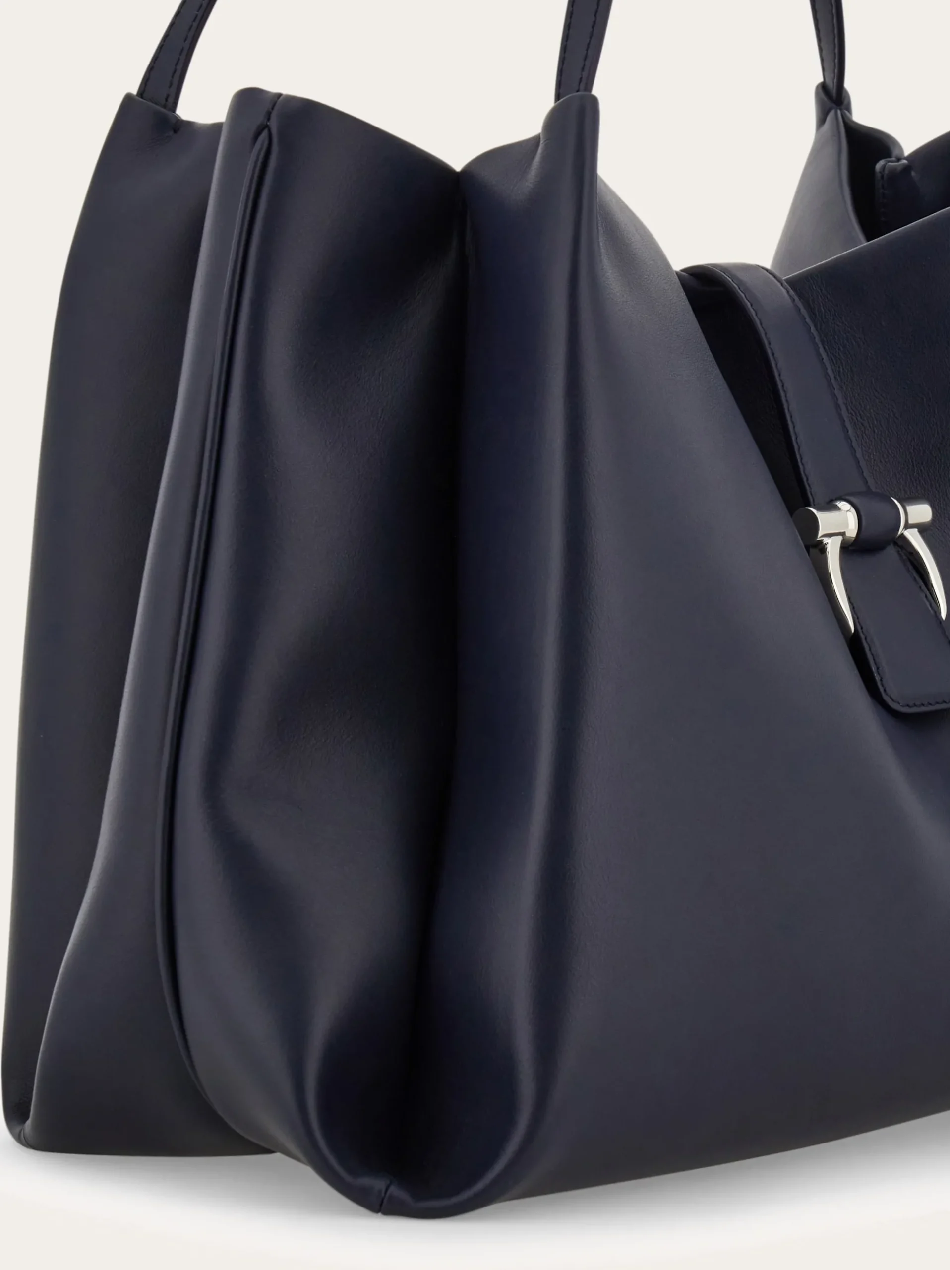 Ferragamo Mia tote bag (L) - Women