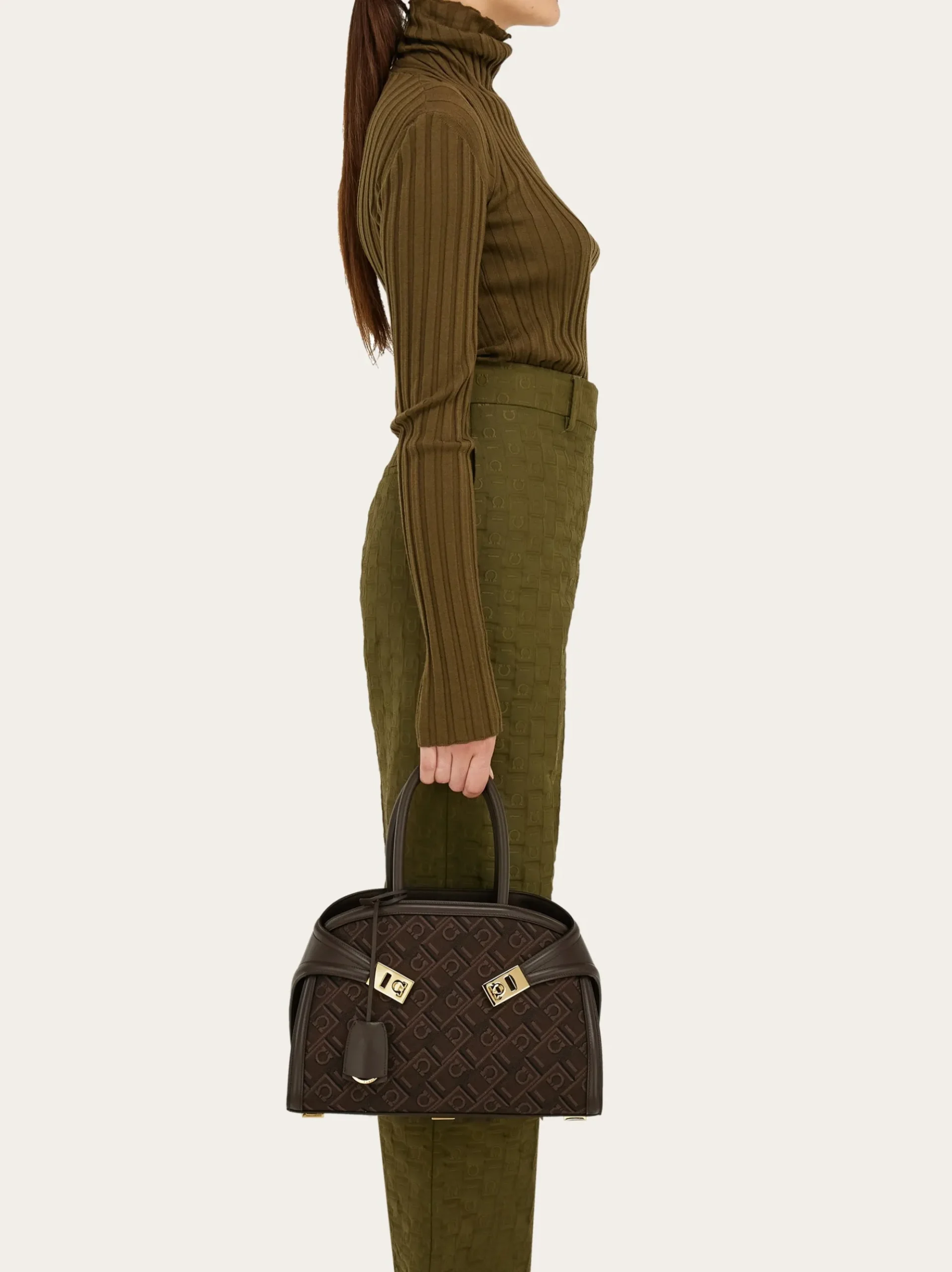 Ferragamo Monogram Hug handbag (M) - Women