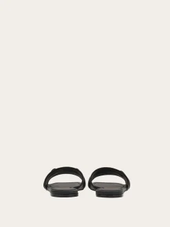 Flat slide with Gancini ornament - Women