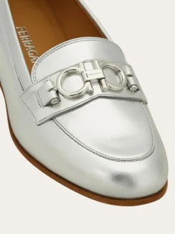 Gancini ornament moccasin - Women