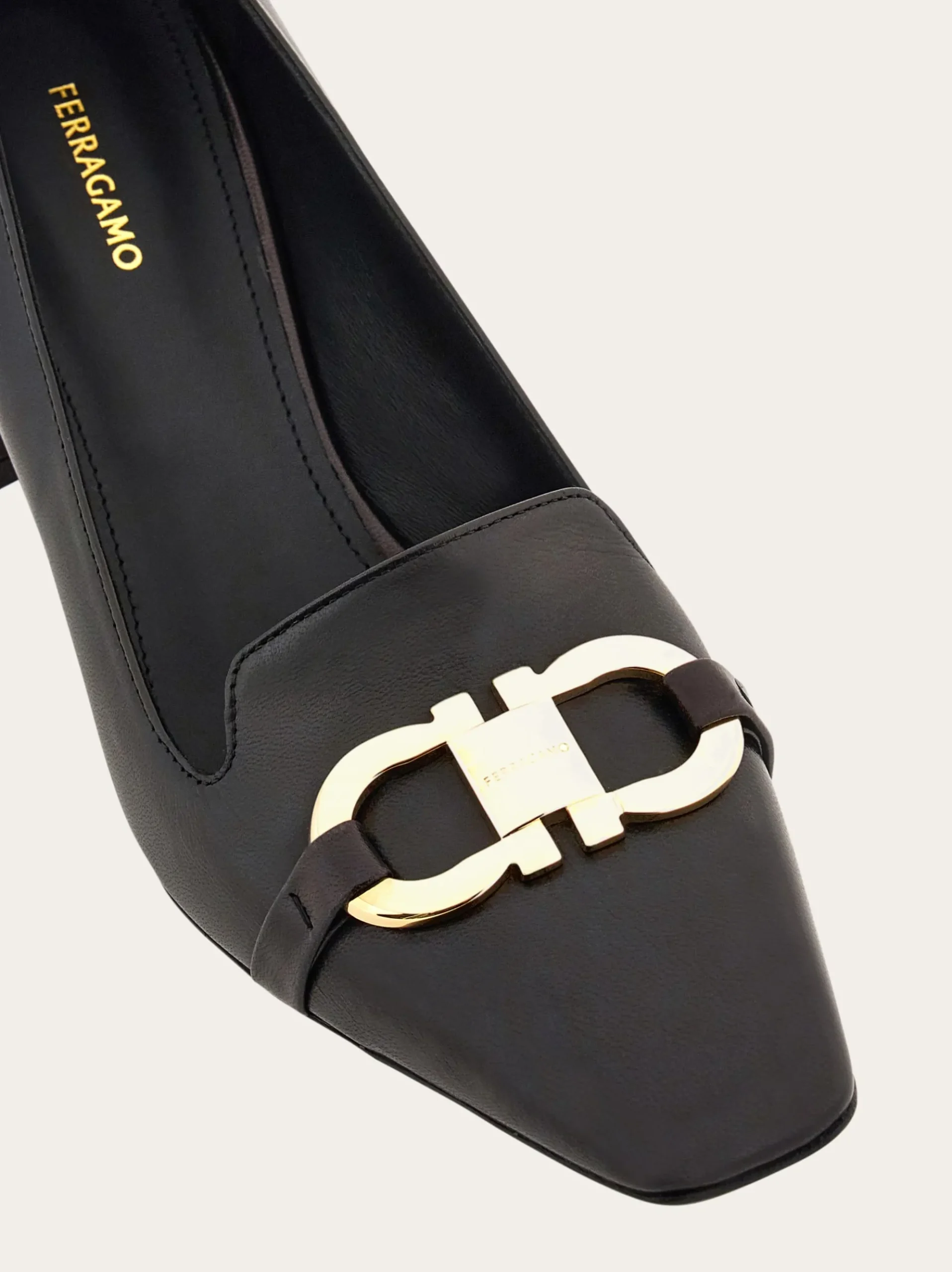 Gancini ornament pump - Women