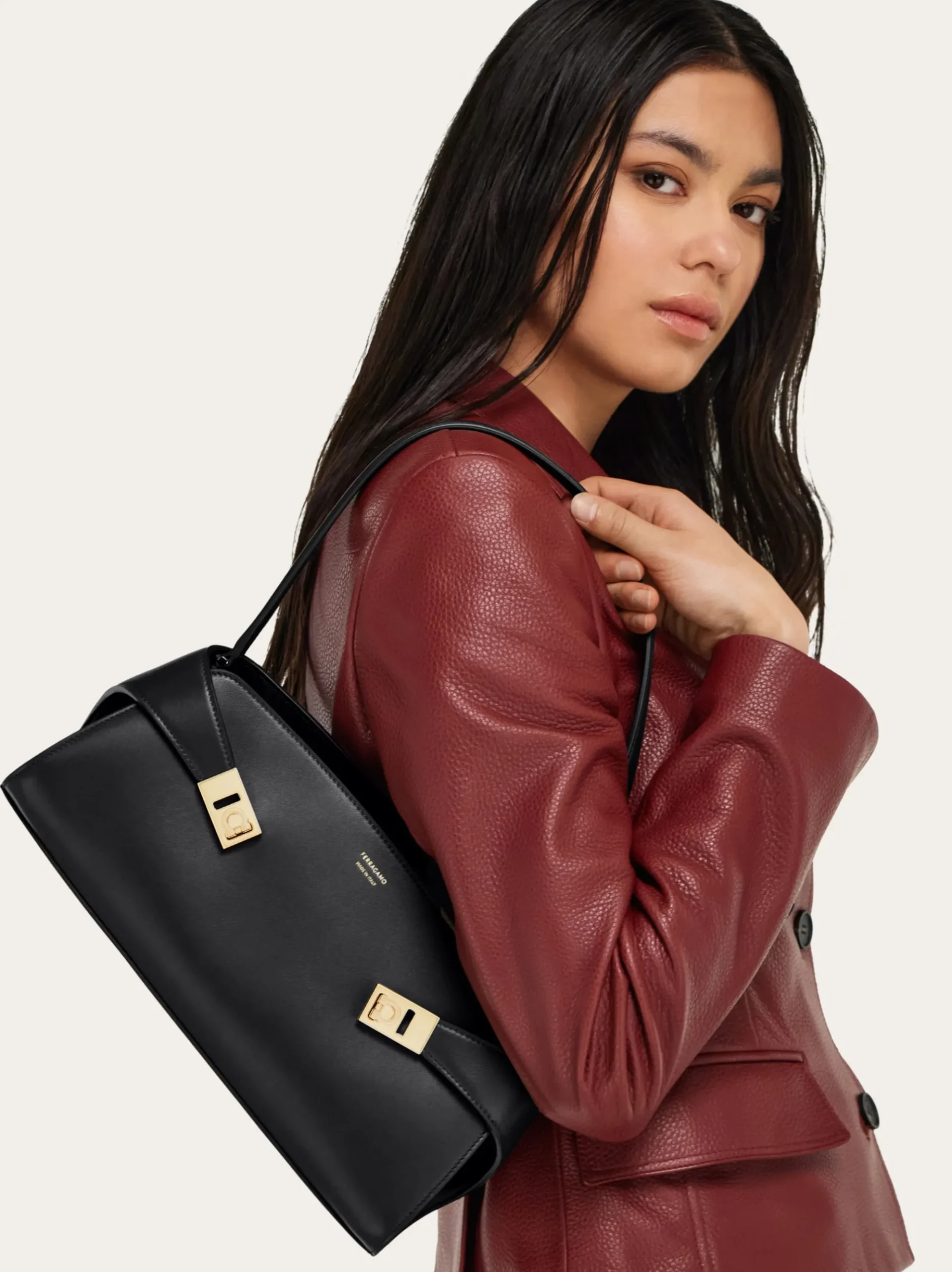 Hug East-West shoulder bag - Women