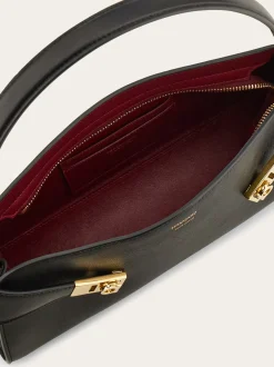 Hug East-West shoulder bag - Women