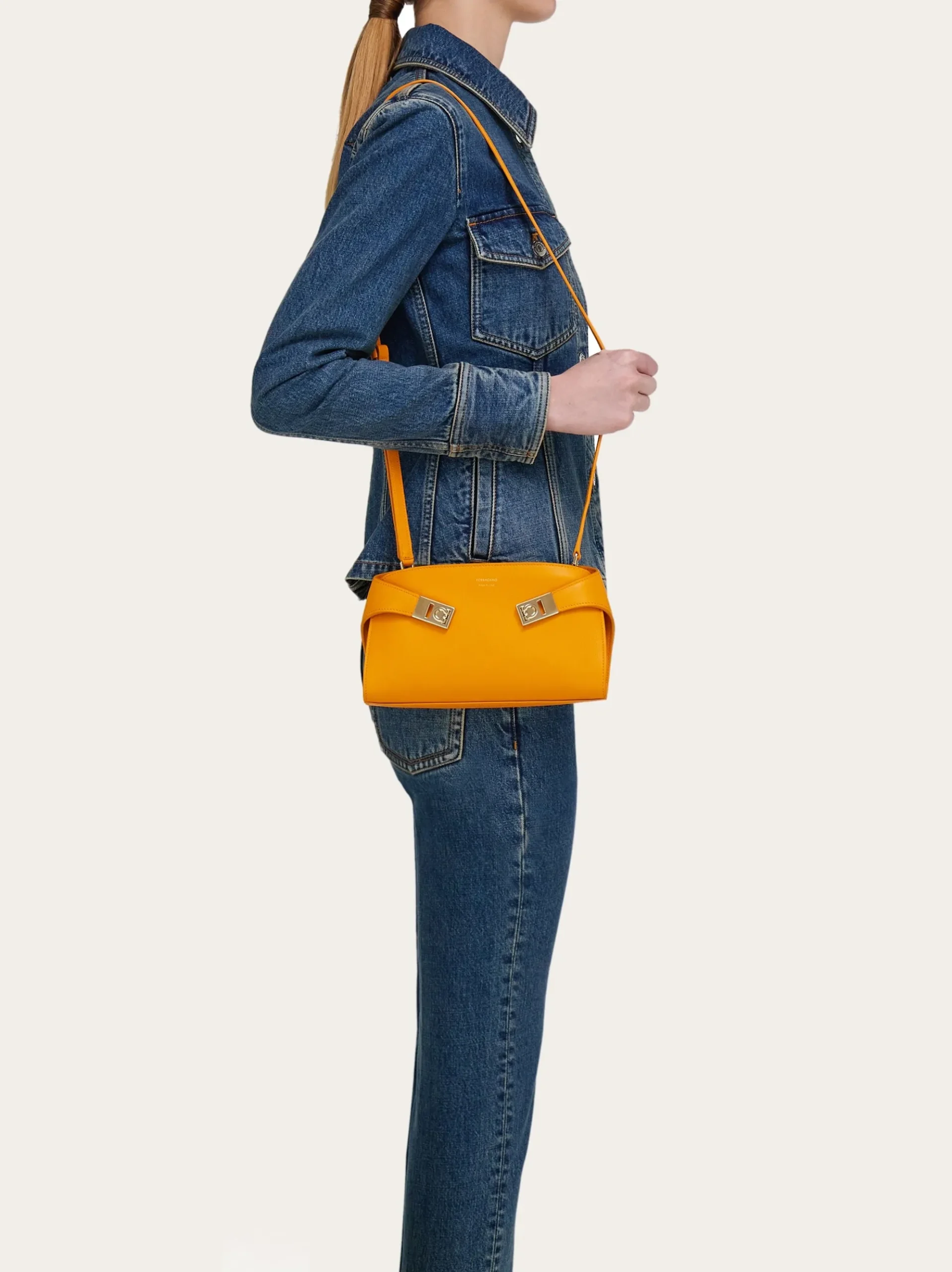 Hug mini crossbody bag - Women