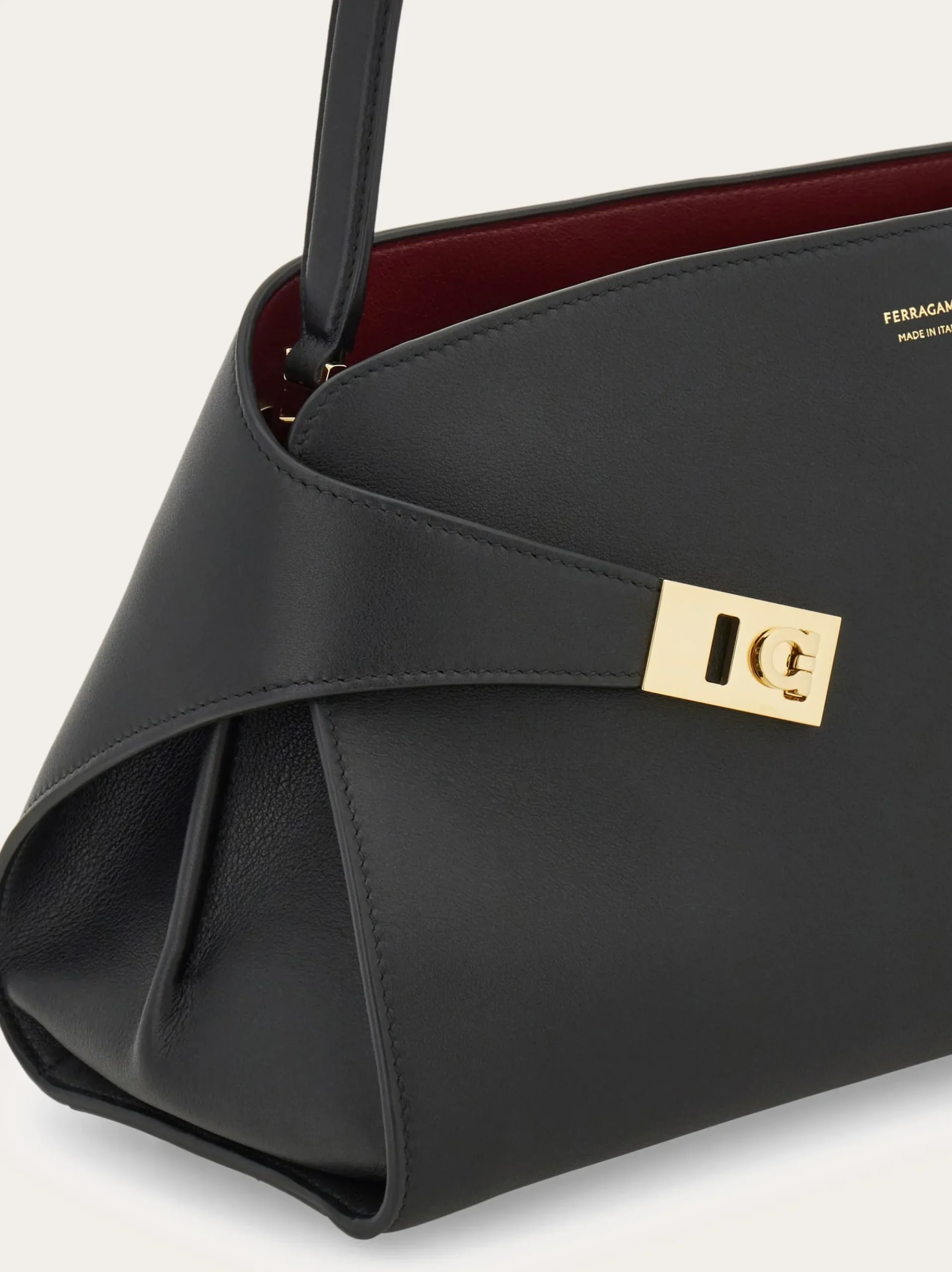 Hug Soft bicolor shoulder bag (M) - Women