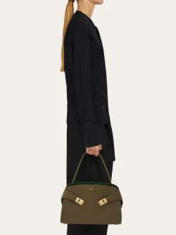 Hug Soft bicolor shoulder bag (M) - Women