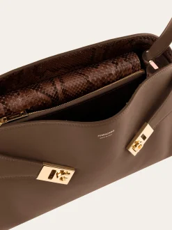 Hug Soft bicolor shoulder bag (M) - Women