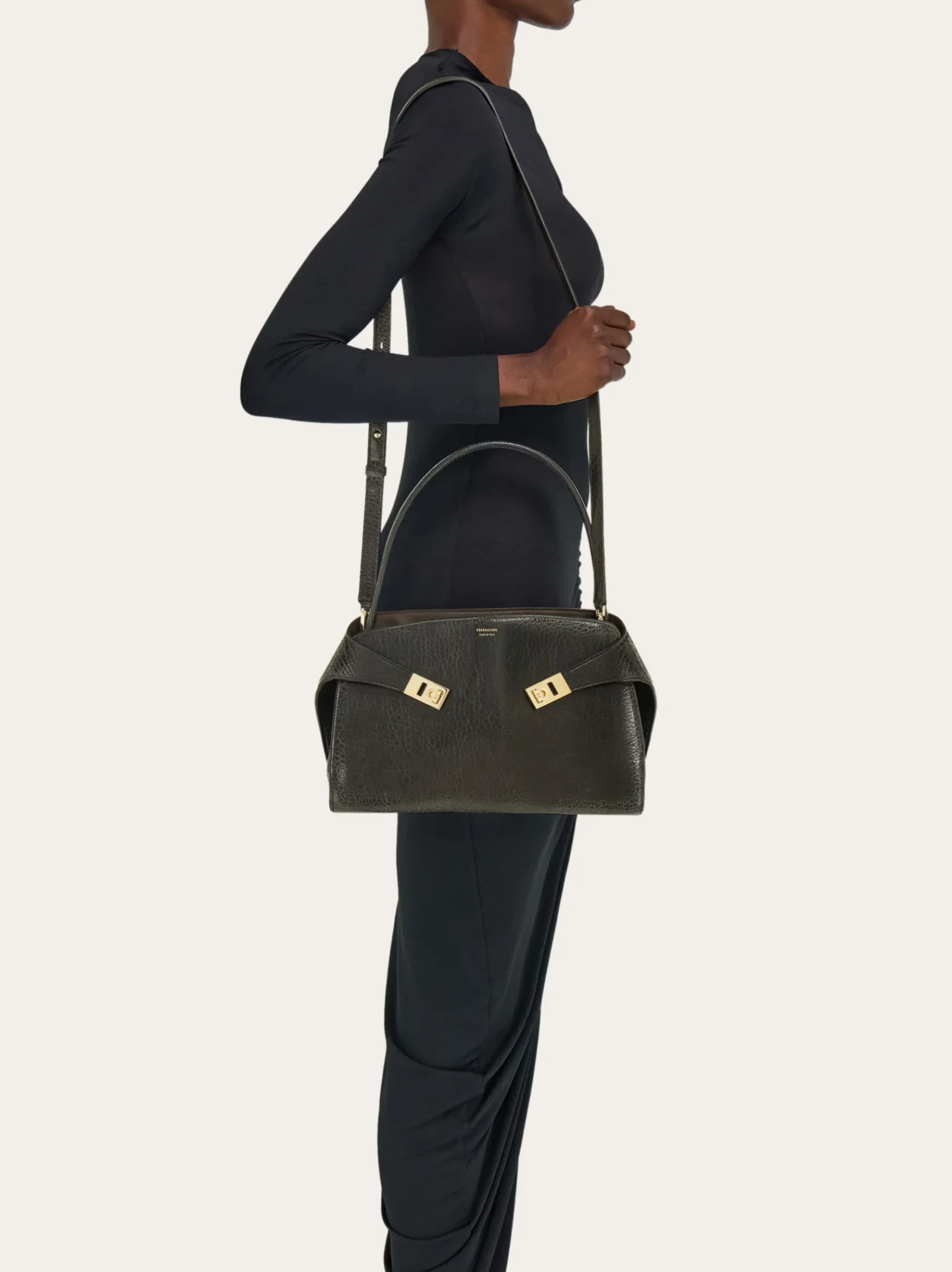 Hug Soft bicolor shoulder bag (M) - Women