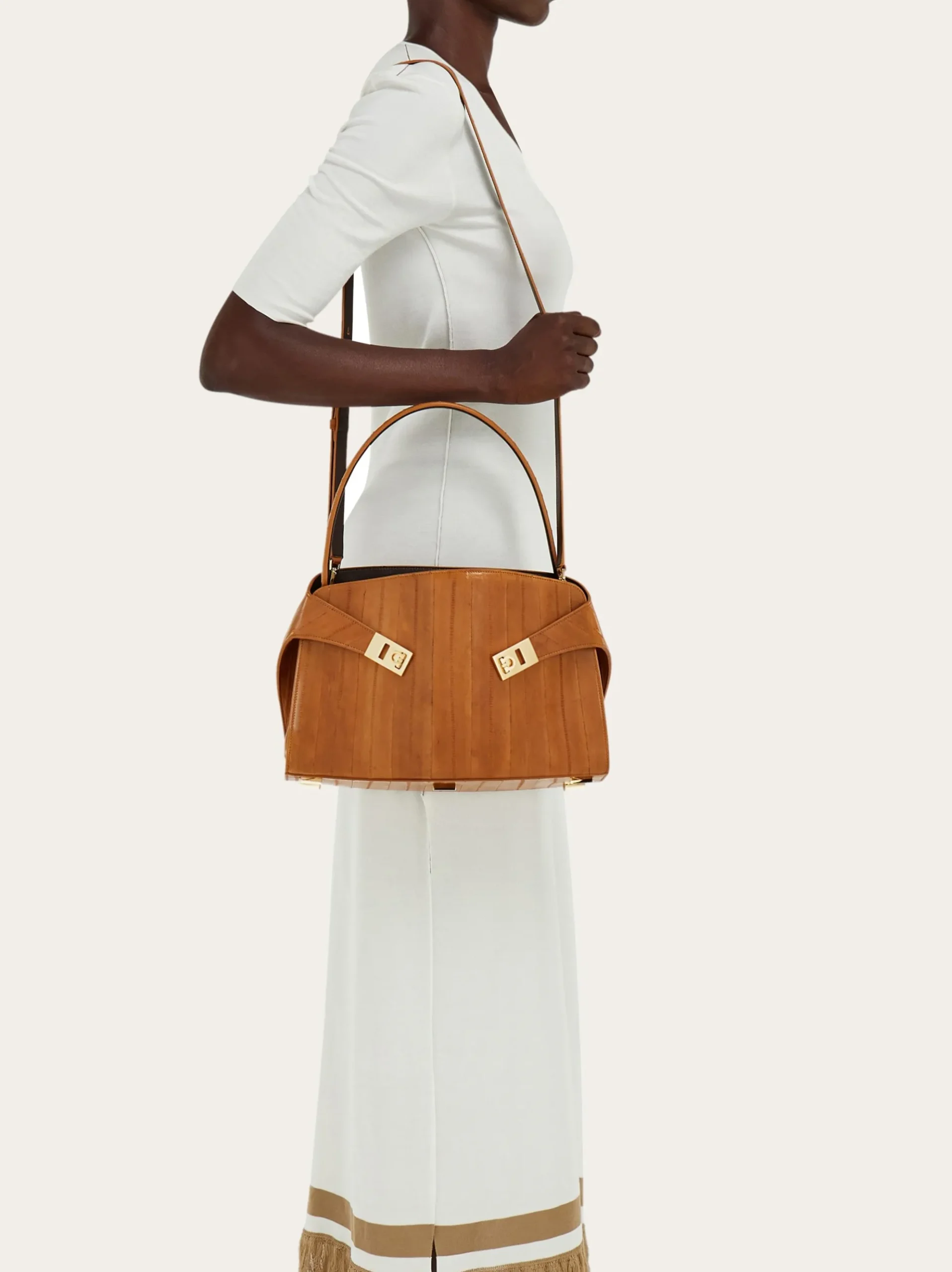 Hug Soft bicolor shoulder bag (M) - Women