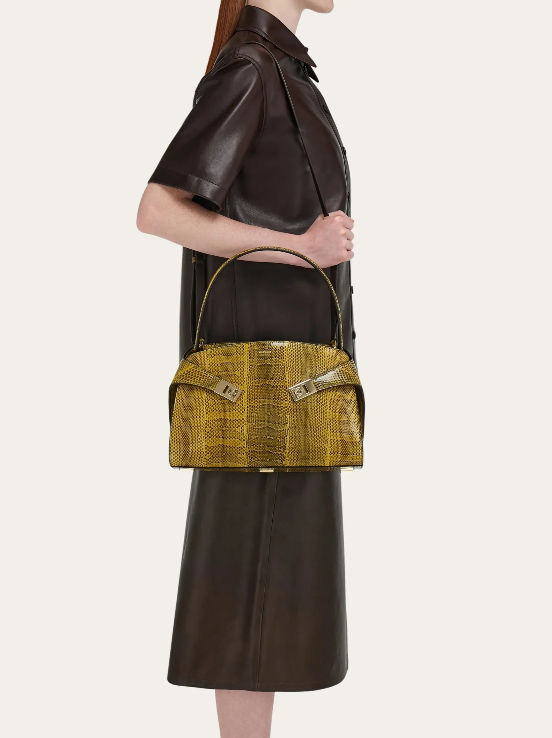 Hug Soft bicolor shoulder bag (M) - Women