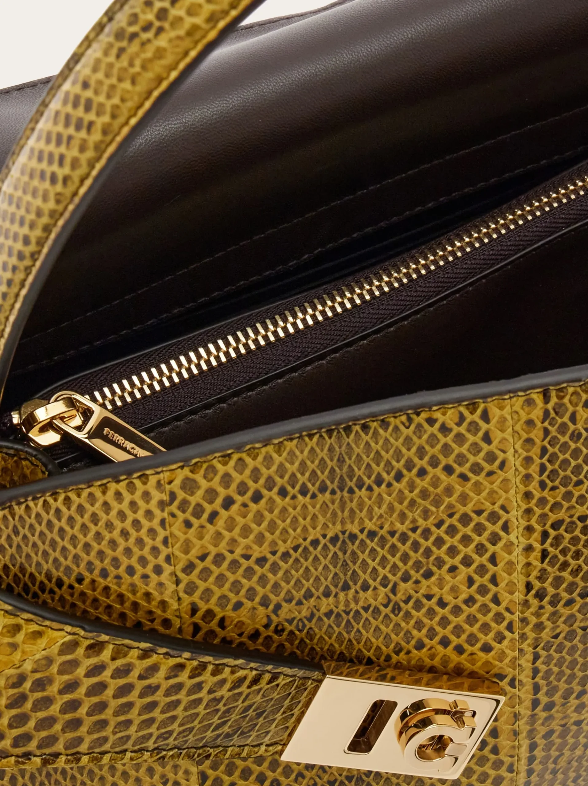 Hug Soft bicolor shoulder bag (M) - Women