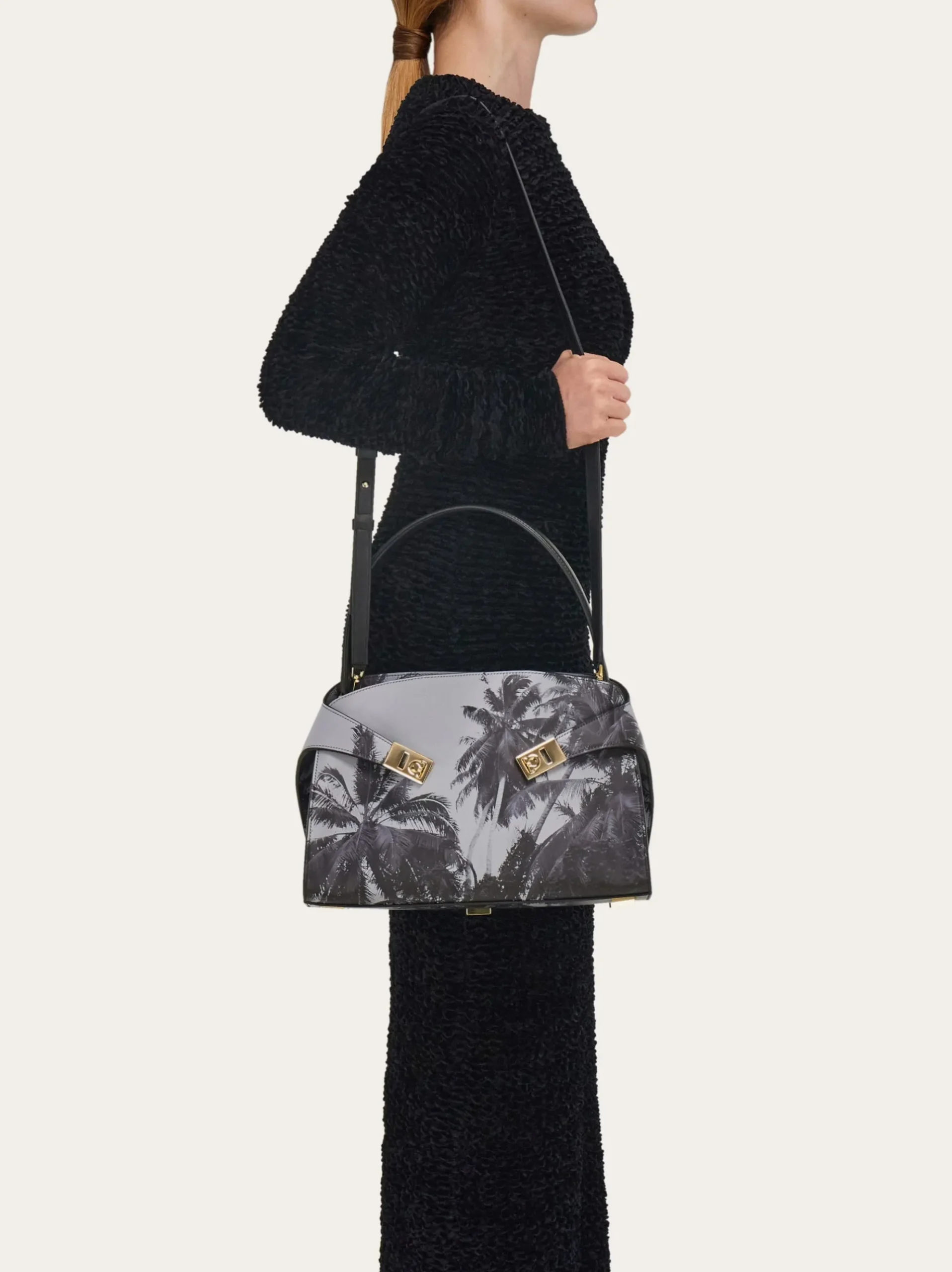 Hug Soft shoulder bag (M) - Women