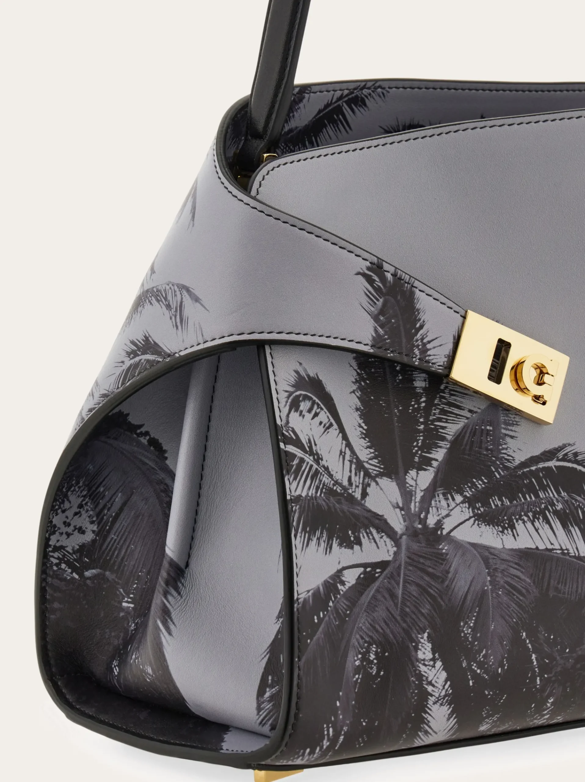 Hug Soft shoulder bag (M) - Women