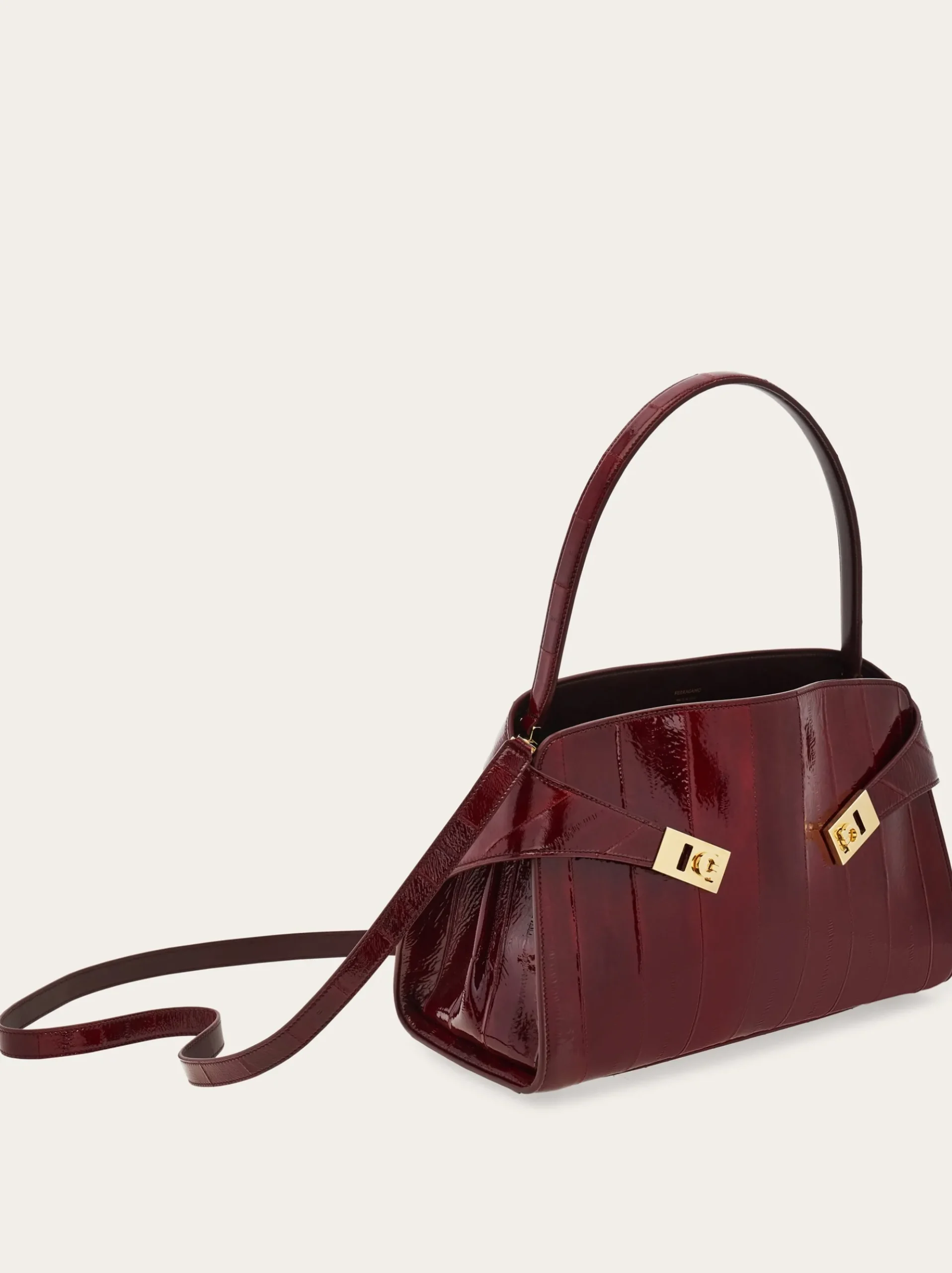 Hug Soft shoulder bag (M) - Women