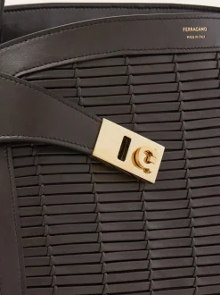 Hug Soft shoulder bag (M) - Women