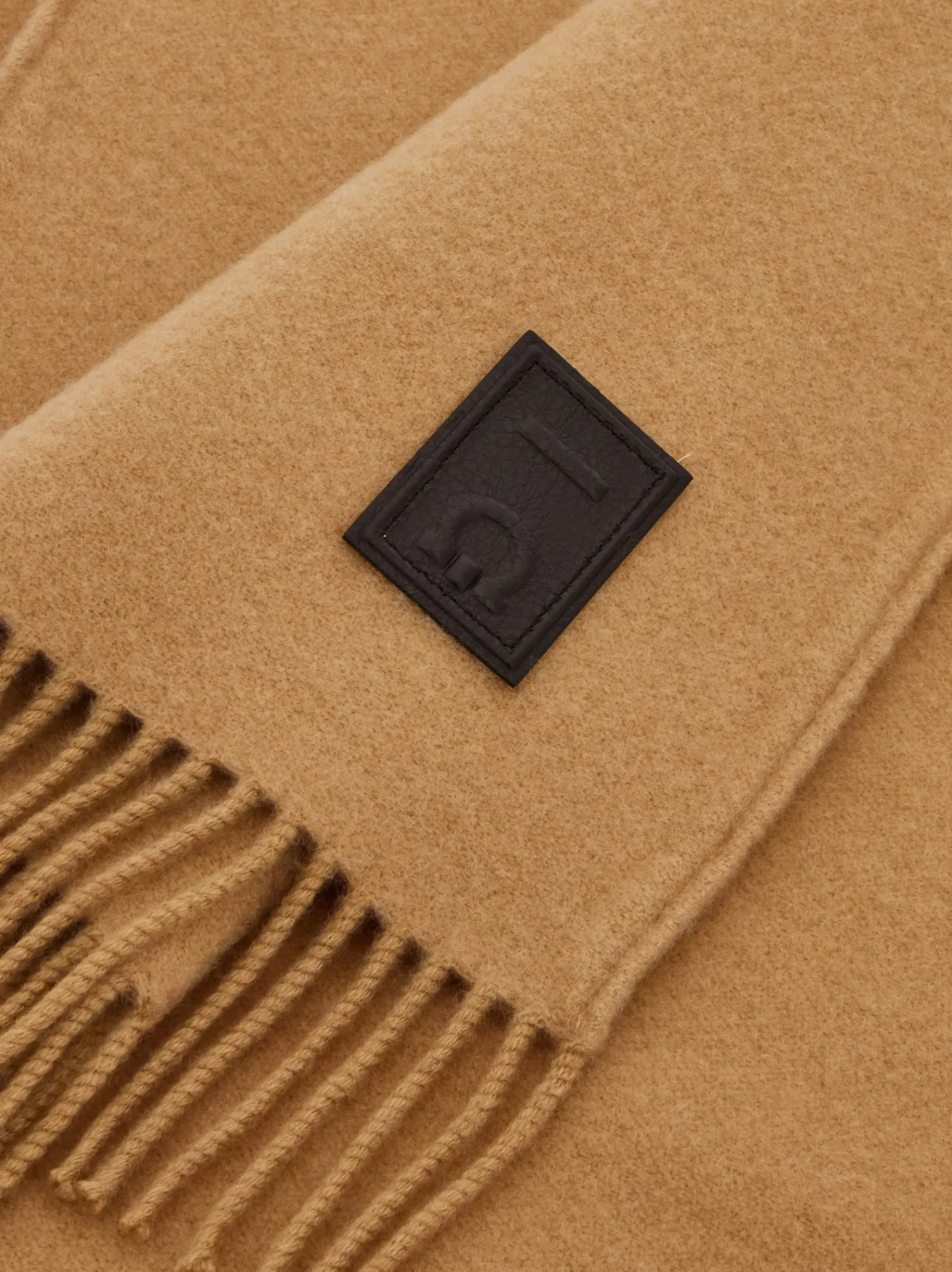 Hybrid hooded stole - Women
