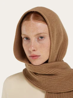 Knitted hood with scarf - Women