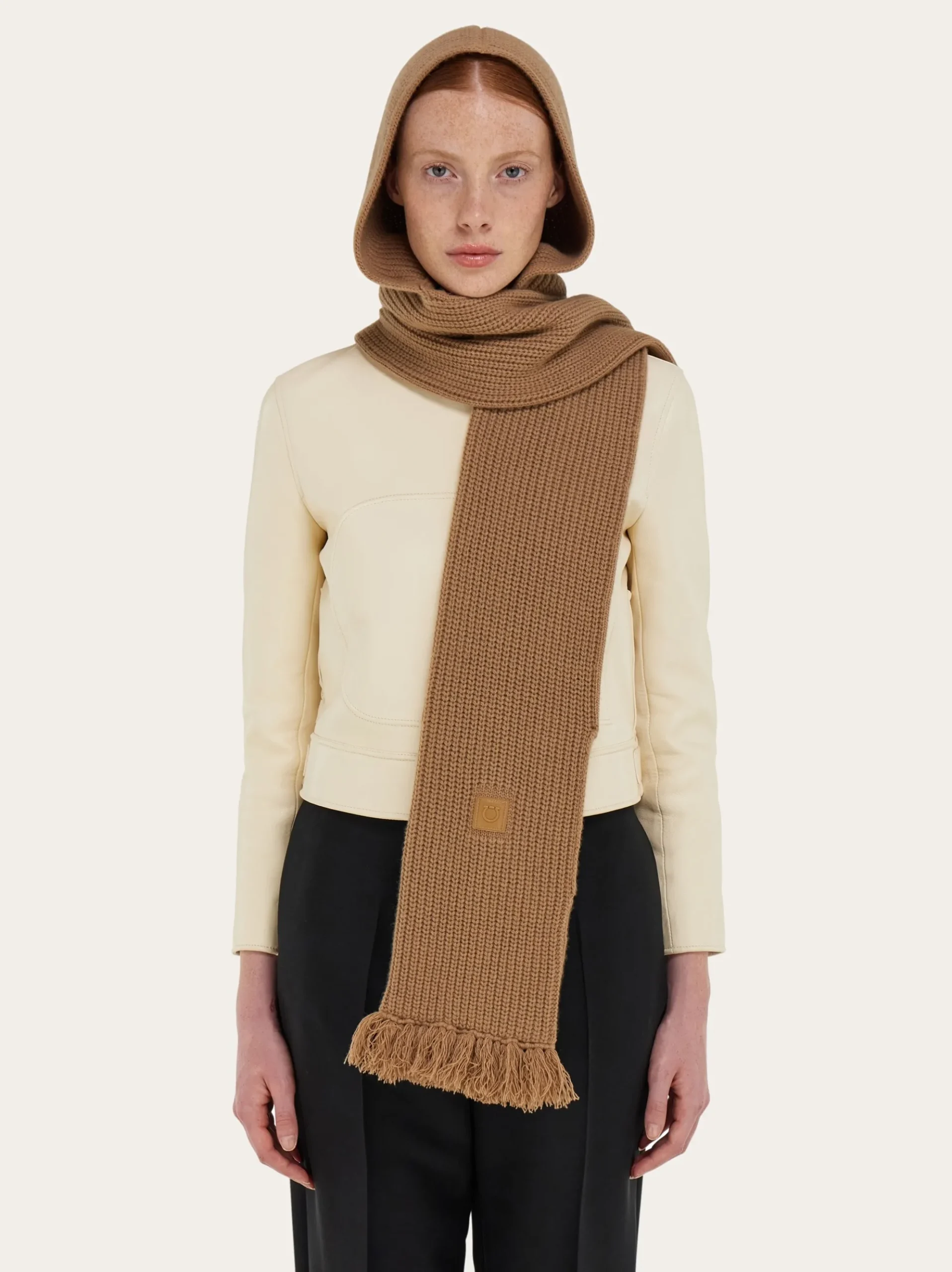 Knitted hood with scarf - Women