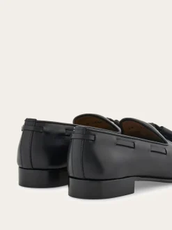 Loafer with tassel detail - Women
