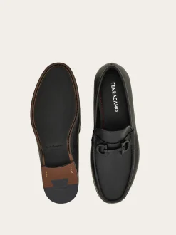 Moccasin with Gancini ornament - Men