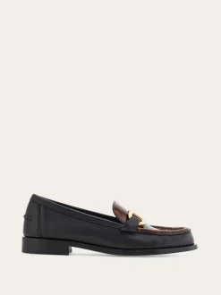 Moccasin with Gancini ornament - Women