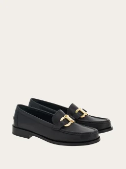 Moccasin with Gancini ornament - Women