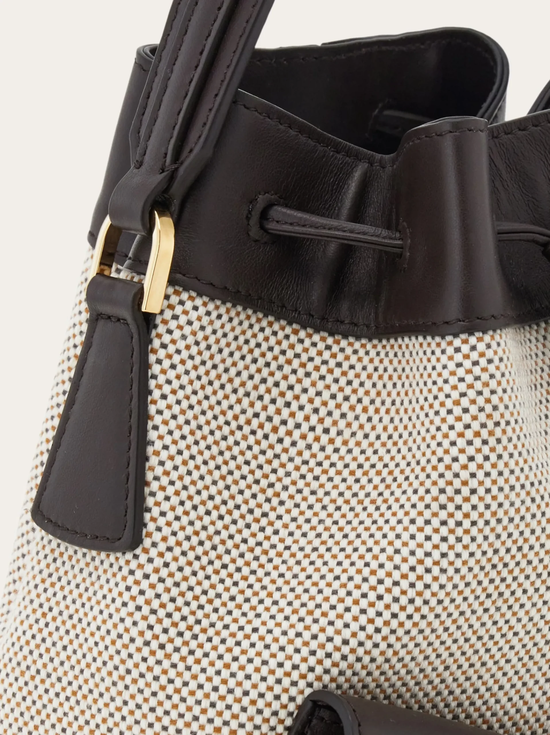 Multipocket bucket bag - Women