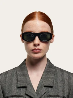 Oval frame sunglasses - Women