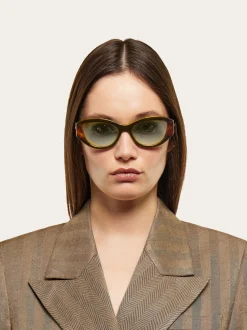 Oval frame sunglasses - Women
