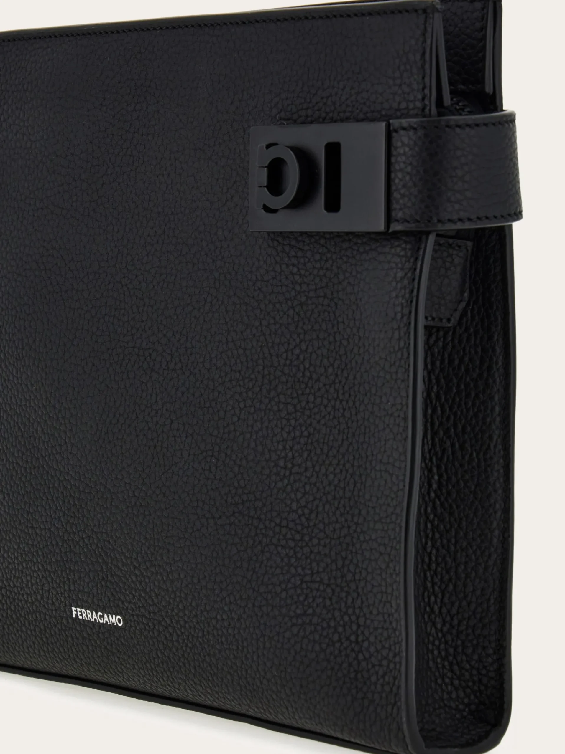 Pouch with Hug buckle - Men