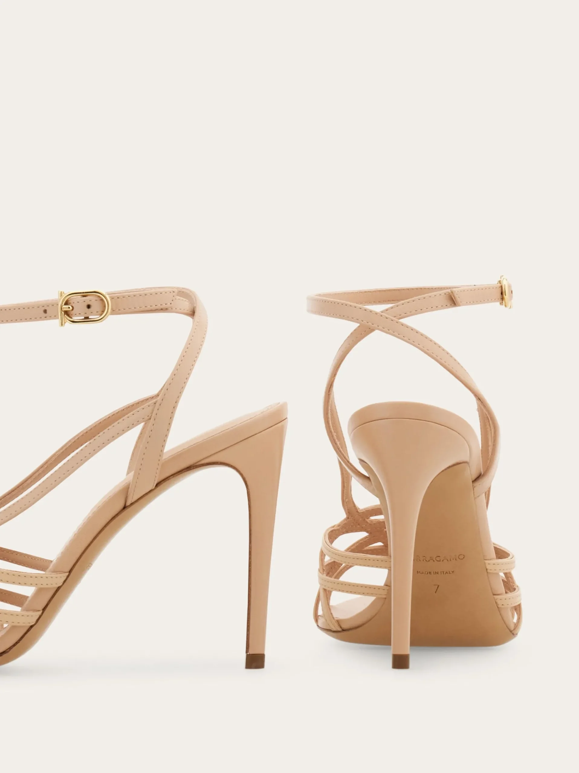 Strappy sandal - Women