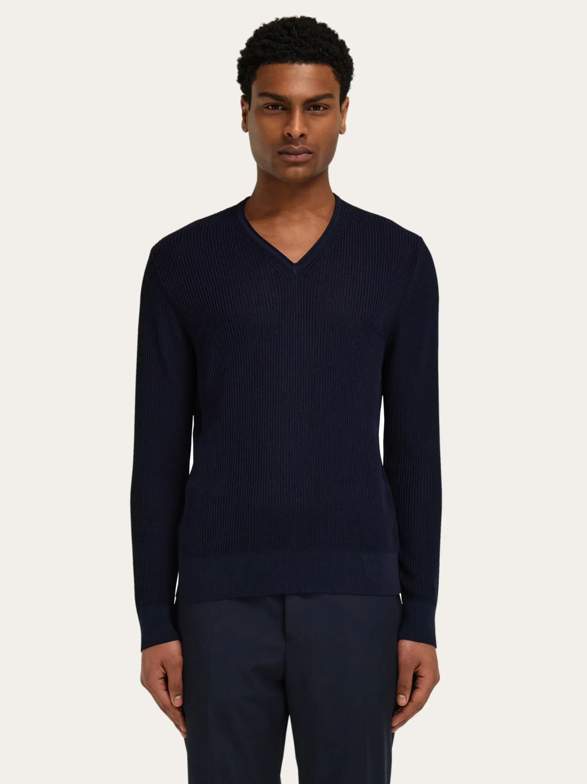 V-neck sweater - Men
