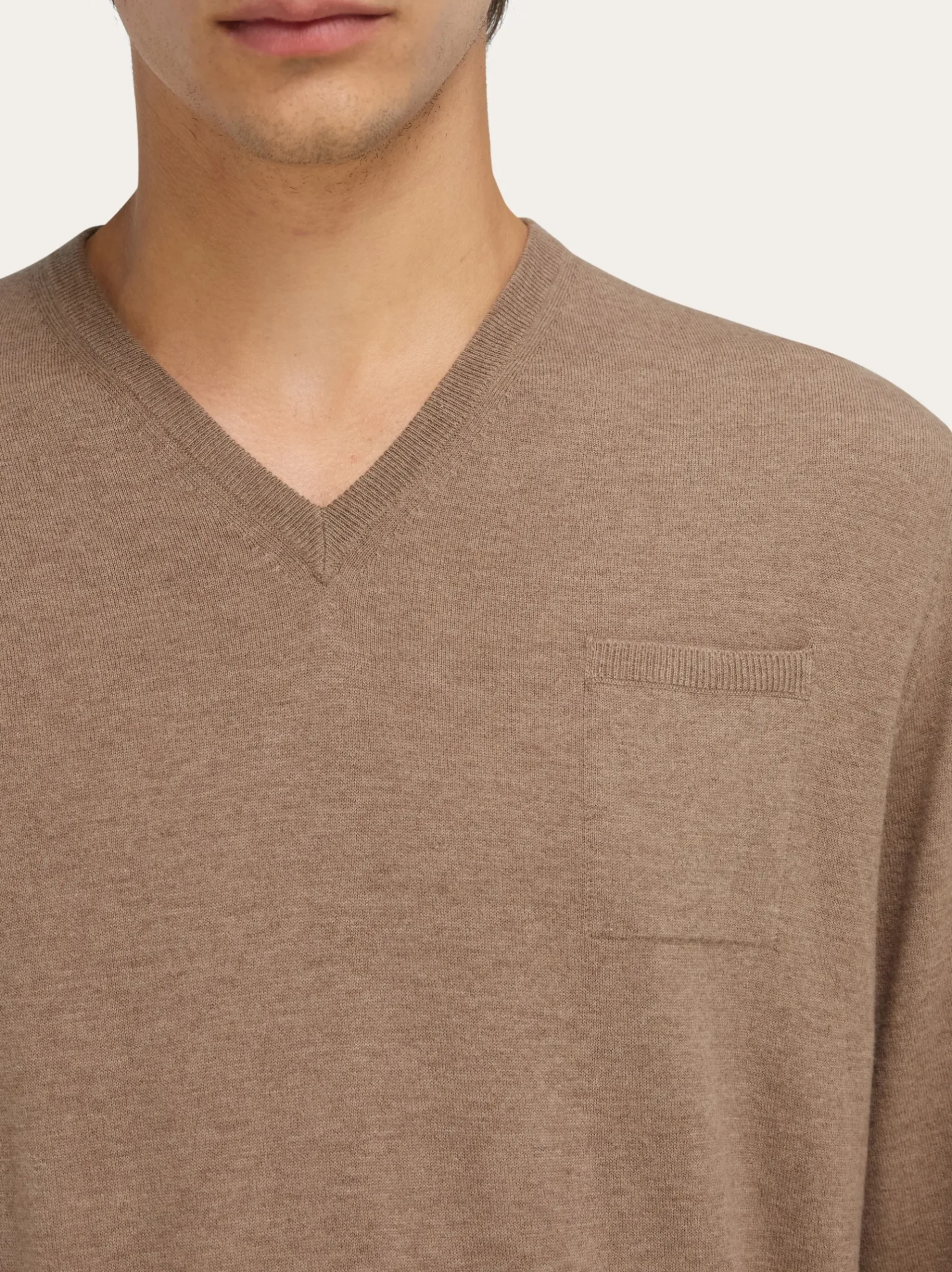 V-neck sweater with pocket detail - Men